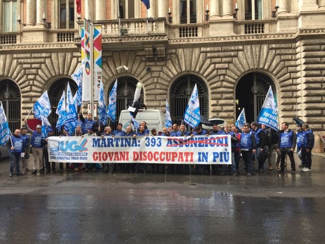 sit-in28042015